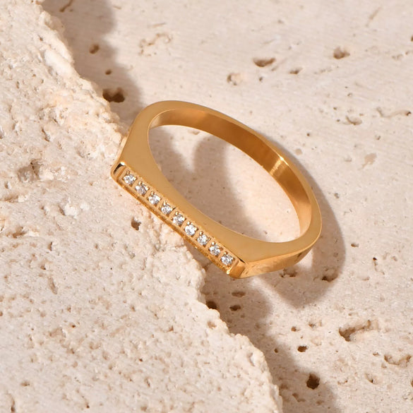 Women's Fashion Geometric Dshaped Stainless Steel Diamond Ring With Electroplating