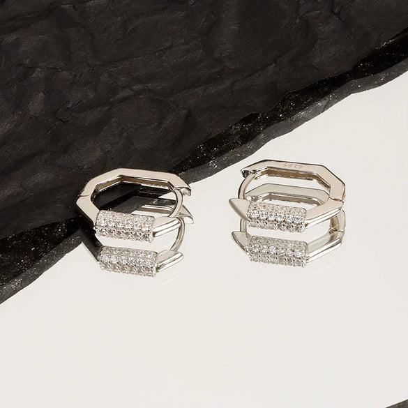 Women's Fashion Geometric 925 Silver Ring And Earrings With Electroplating Treatment