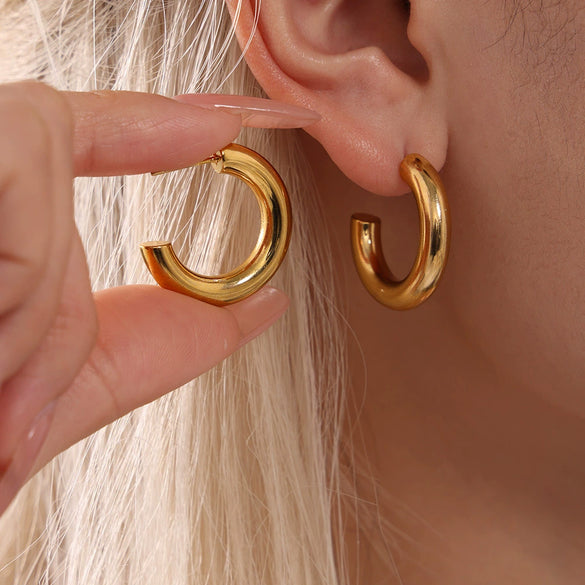 Women's Fashion Geometric Stainless Steel Cshaped Earrings Pvd Plated With 18K True Gold