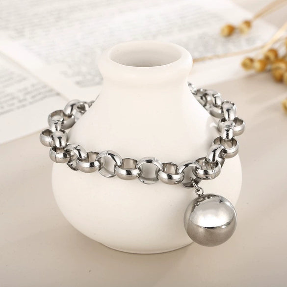 Women's Fashion Jewelry Twopiece Set With Titanium Steel And Pearl Chain And Large Ball Design