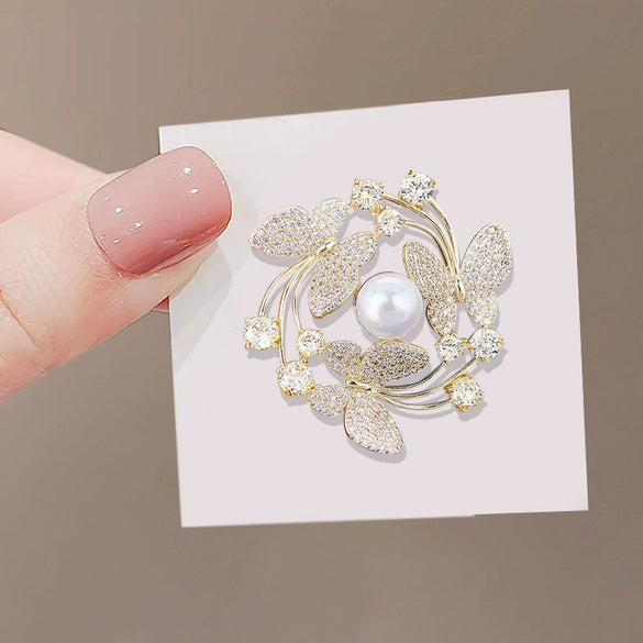Women's Fashion Light Luxury Alloy Imitation Pearl Flower Bow Hollow Brooch With Electroplating