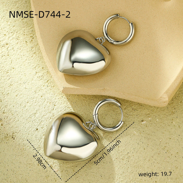Women's Fashion Light Luxury Simple Allmatch Titanium Steel Heart Shape Electroplated Earrings