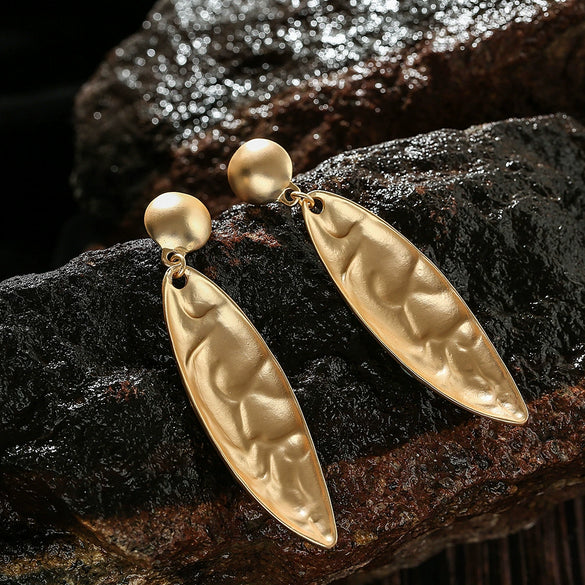 Women’s Fashion Metal Geometric Marquiseshaped Statement Stud Earrings With Exaggerated Modern Design
