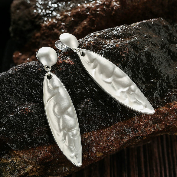 Women’s Fashion Metal Geometric Marquiseshaped Statement Stud Earrings With Exaggerated Modern Design