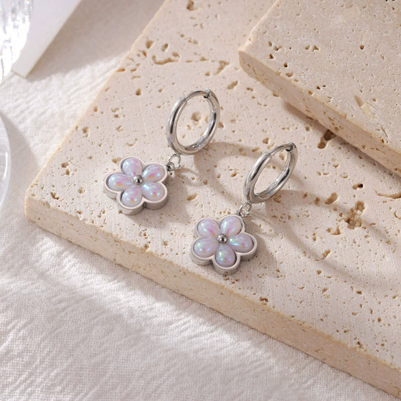 Women's Fashion Minimalist Titanium Steel Geometric Fivepetal Flower Pearl Necklace And Earrings With Electroplating