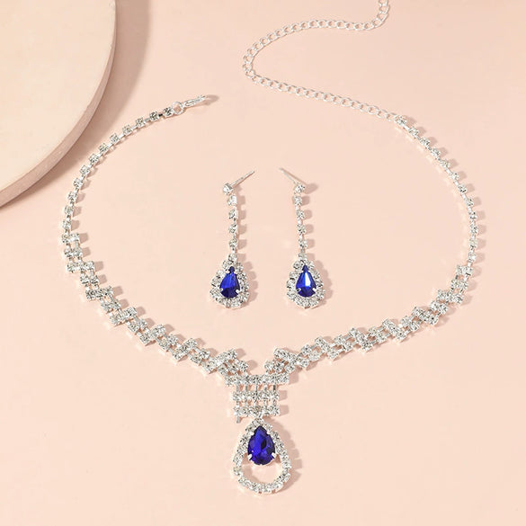 Women's Fashion Rhinestone Water Drop Pendant Necklace And Earrings Set With Water Wave Chain Elegant Claw Set Jewelry