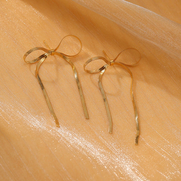 Women's Fashion Simple Pearl Bow Love Shape Titanium Steel Electroplated Earrings