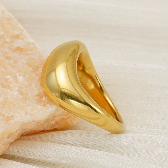 Women's Fashion Stainless Steel Ring With Irregular Curved Geometry Mirror Polished Plain Band And Electroplated Finish