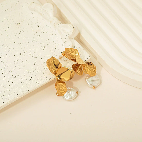 Women's Fashion Sweet Stainless Steel Flower And Heart Shape Pendant Earrings With Electroplating