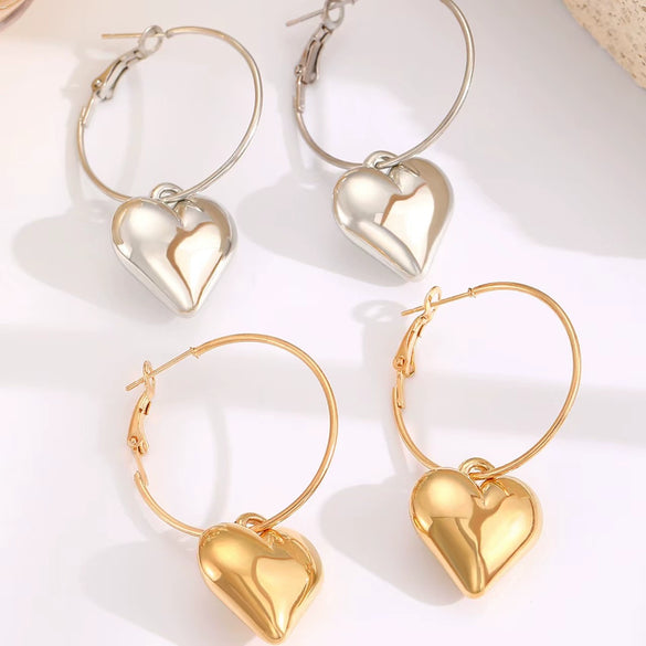 Women's Fashion Three Dimensional Exaggerated Heart Shaped Ccb Earrings With Electroplating