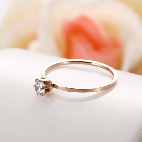 Women's Fashion Stainless Steel Rose Gold Geometric Six Claw Solitaire Ring Simple Electroplated Stainless Steel Open Finger Ring