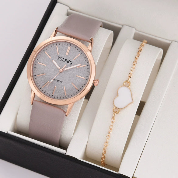 Women's Fashionable Alloy And Textile Glass Quartz Round Dial Watch