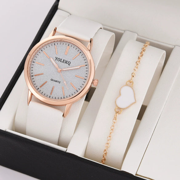 Women's Fashionable Alloy And Textile Glass Quartz Round Dial Watch
