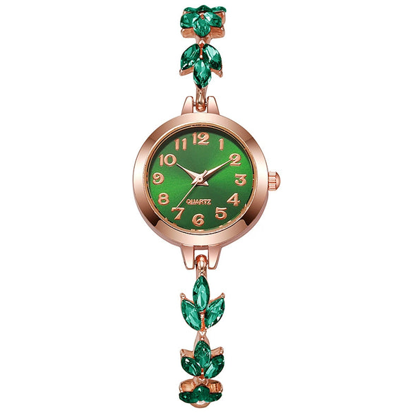 Women's Fashionable Alloy Round Dial Clover Bracelet Watch