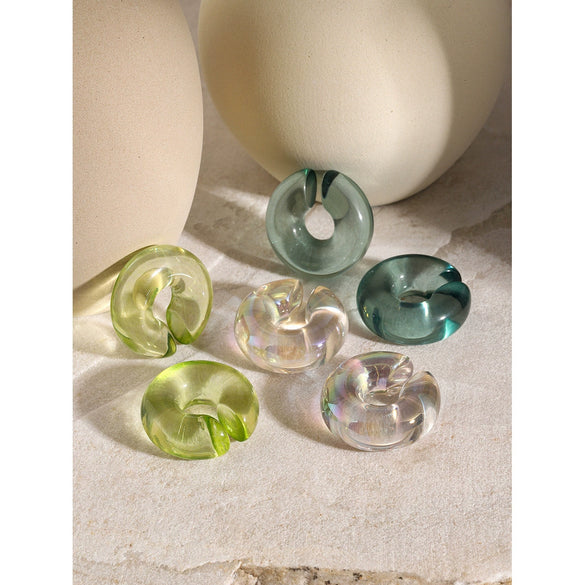 Women's Fashionable Simple Elegant Cute Resin And Plastic Cshaped Ear Clip With Dripping Oil Treatment And Geometric Style