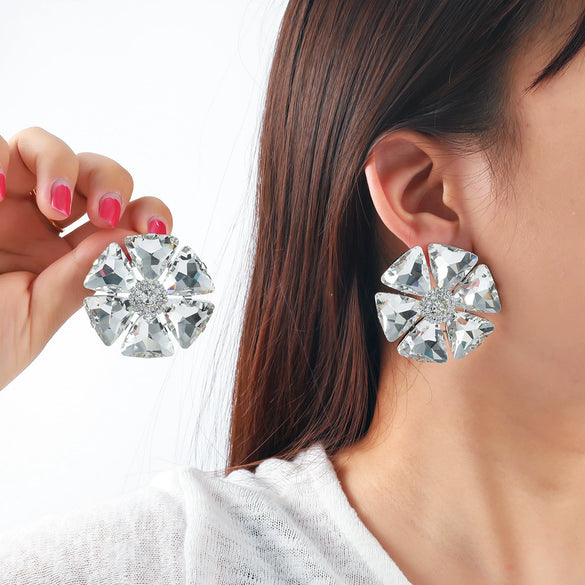 Women's Floral Artificial Crystal Earrings Set With Diamonds