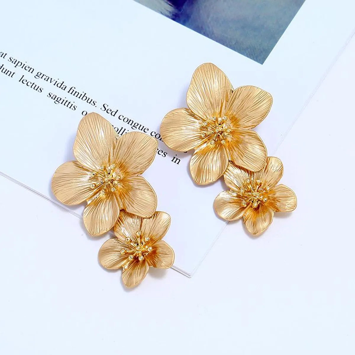 Fashion Flower Stoving Varnish Alloy Drop Earrings