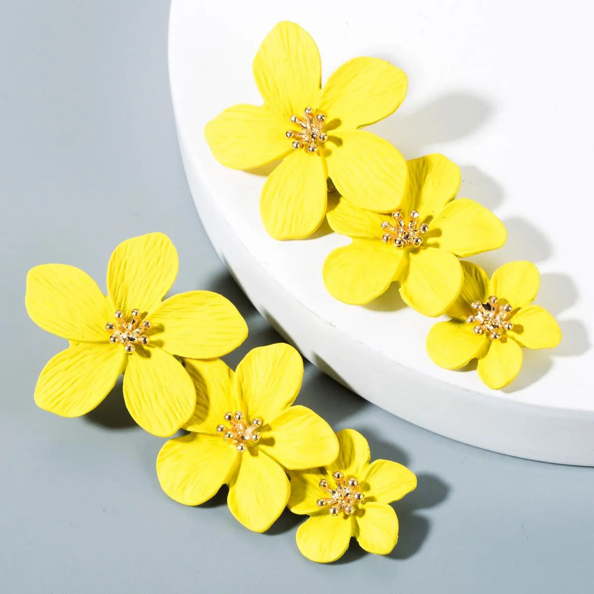 Fashion Flower Stoving Varnish Alloy No Inlaid Earrings