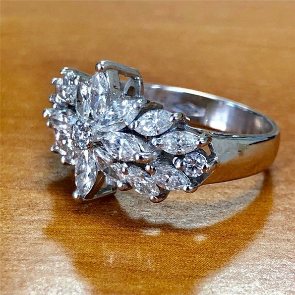 Women's Flowershaped Copper Ring Inlaid With Zircon