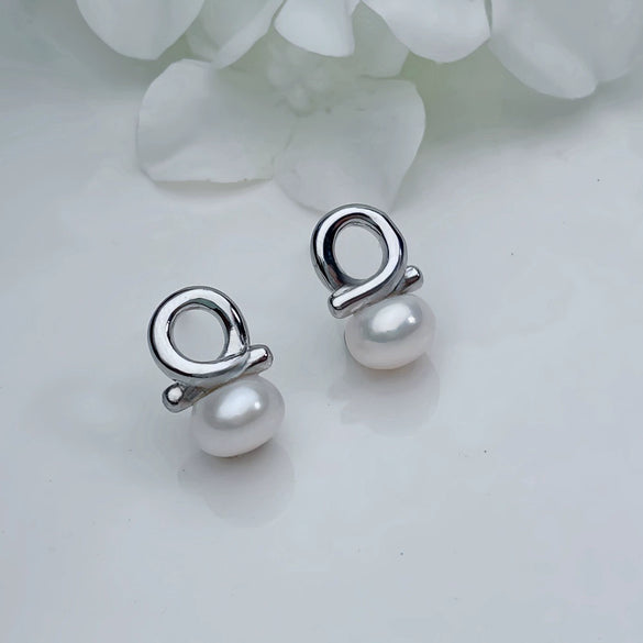 Women's French Geometric Freshwater Pearl Earrings