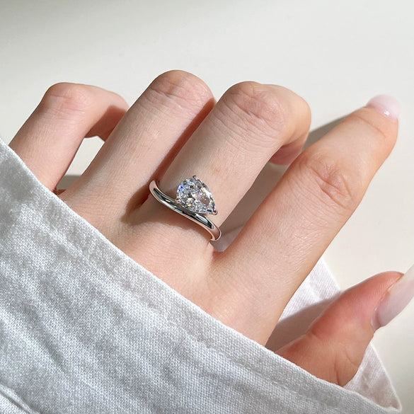 Women's French Retro Geometric S925 Sterling Silver Pearshaped Ring With 8A Zircon And Electroplating