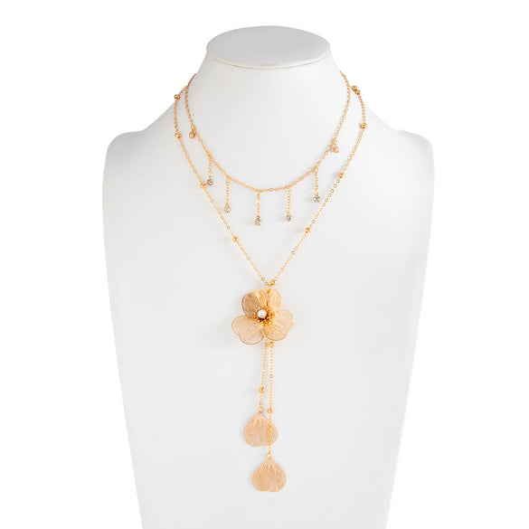 Women's French Retro Layered Necklace With Three Dimensional Ginkgo Leaf Flower Tassel Pendant Geometric Alloy Design And Plated Finish