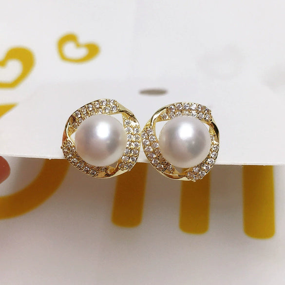 Women's Freshwater Pearl And Alloy Inlaid Artificial Gemstonessemiprecious Stones Oblate Earrings