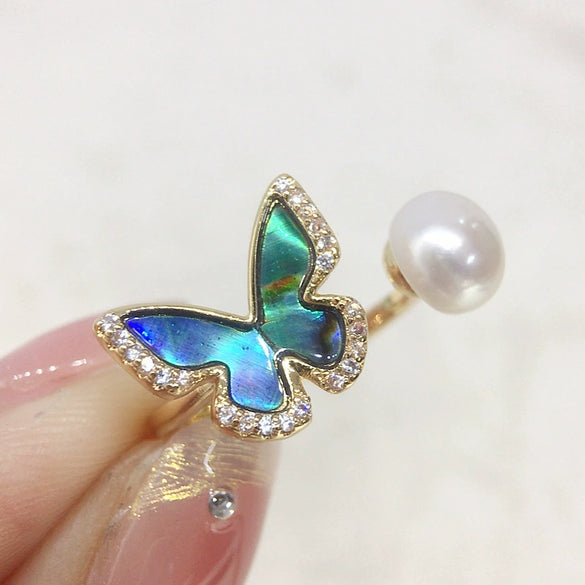 Women's Freshwater Pearl Ring With Copper And Round Pearl In Fashion Style