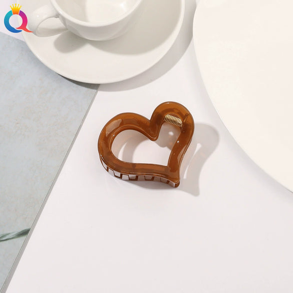 Women's Frosted Plastic Heart Shaped Hair Claw Clip Handmade Fashion Hair Accessory Wholesale