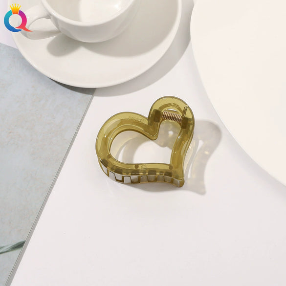 Women's Frosted Plastic Heart Shaped Hair Claw Clip Handmade Fashion Hair Accessory Wholesale