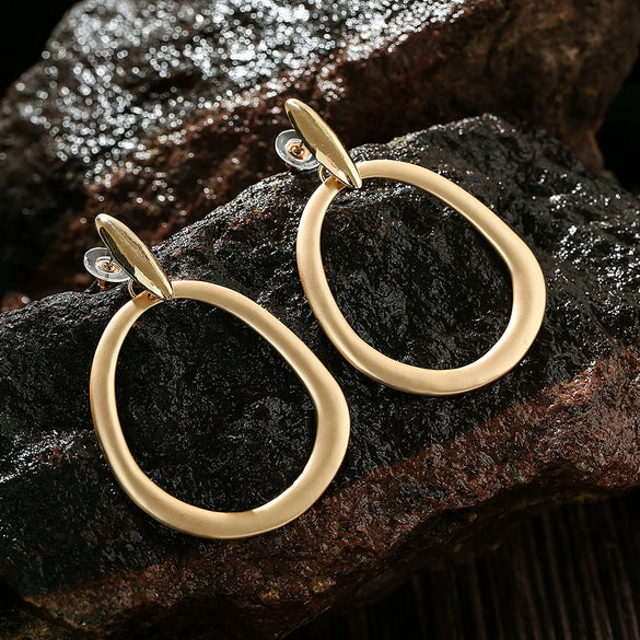 Women's Geometric Alloy Ear Pin Earrings Minimalist Statement Fashion Jewelry With Exaggerated Modern Design