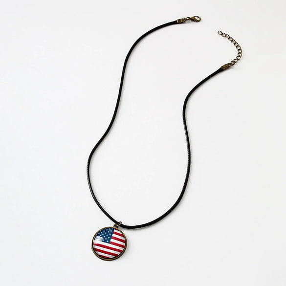 Women's Geometric Alloy Pendant Necklace With Dripping Oil Finish And Rope Chain Fashion Jewelry Wholesale