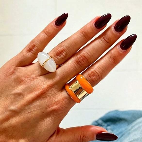 Women's Geometric Alloy Resin Gemstone Ring With Ombre Finish Glossy Metal Detail And Stacking Style