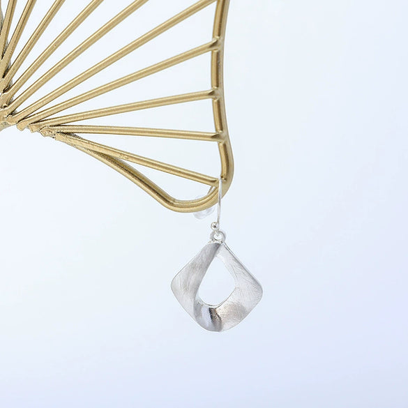 Women's Geometric Alloy Statement Earrings Exaggerated Fashion Jewelry With Bold Contemporary Styling