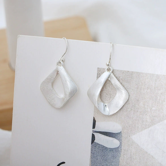 Women's Geometric Alloy Statement Earrings Exaggerated Fashion Jewelry With Bold Contemporary Styling