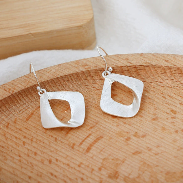 Women's Geometric Alloy Statement Earrings Exaggerated Fashion Jewelry With Bold Contemporary Styling