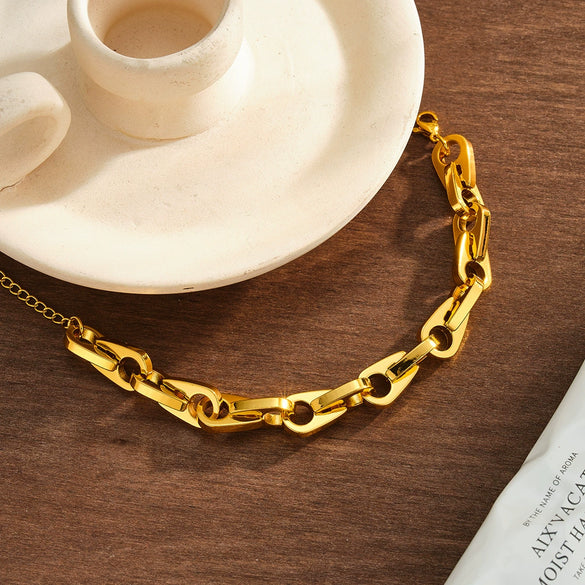 Women's Geometric Chain Bracelet In Stainless Steel With 18K Vacuum Plated Finish Simple Non Fading Fashion Accessory