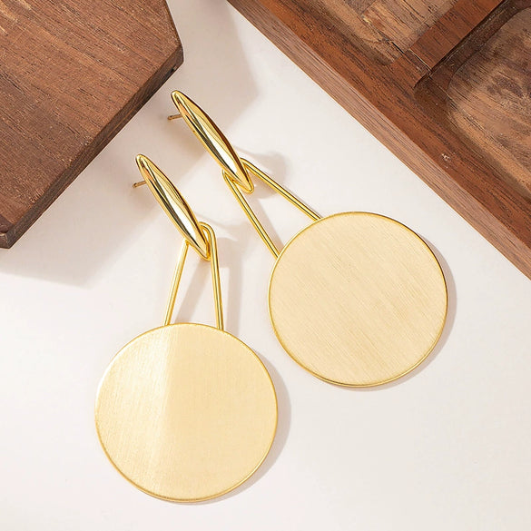 Women's Geometric Circle Earrings Goldplated Alloy Jewelry With Copper Ear Needles Light Luxury Style