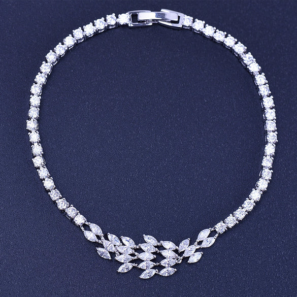 Women's Geometric Copper Bracelet With Zircon Details Electroplated Retro Fashion Jewelry