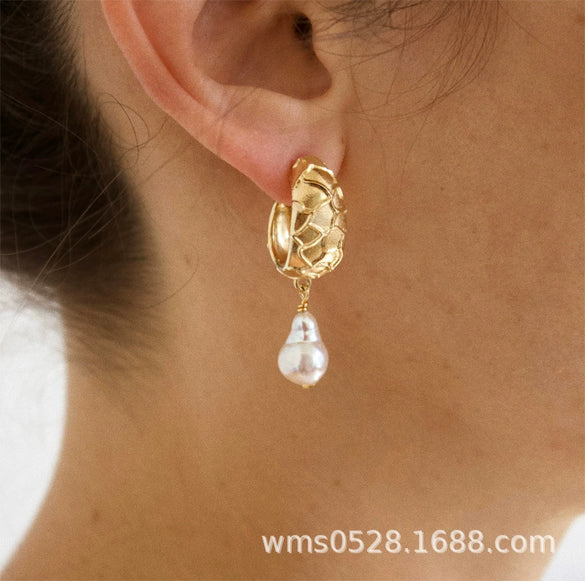 Women's Geometric Copper Pearl Stud Earrings With Gold Plating Retro Style Jewelry Accessories