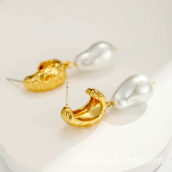 Women's Geometric Copper Pearl Stud Earrings With Gold Plating Retro Style Jewelry Accessories