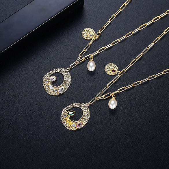 Women's Geometric Copper Pendant Necklace With Zircon Inlay And Electroplated Clavicle Chain Fashion Jewelry