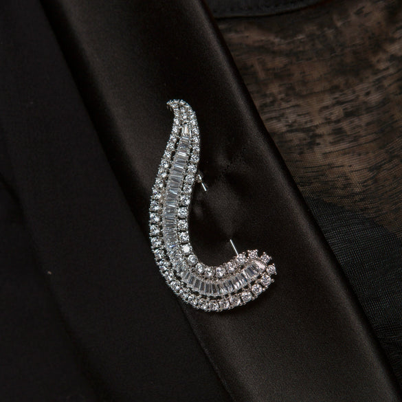 Women's Geometric Copper Zircon Brooch Elegant Decorative Lapel Pin For Suit Accessories