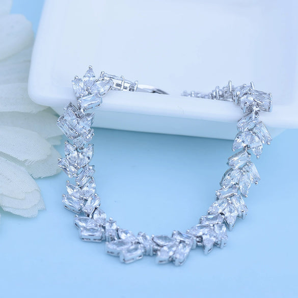 Women's Geometric Crystal Zircon Bracelet Electroplated Copper Fashion Jewelry Wholesale