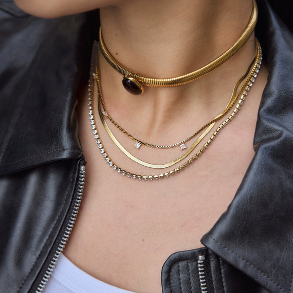 Women's Geometric Eggshaped Resin Pendant Necklace In Stainless Steel With Pvd Vacuum Gold Plating