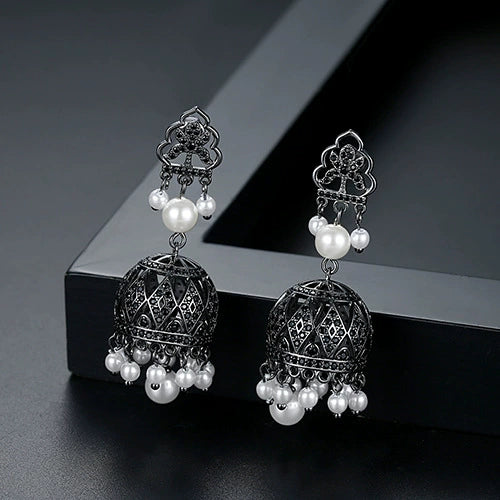 Women's Geometric Electroplated Copper Pearl Earrings With Crystal Zircon Accents In A Vintage Style