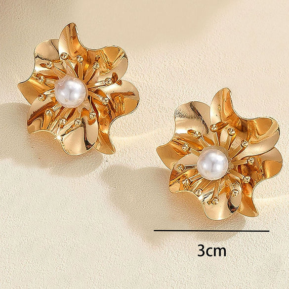 Women's Geometric Floral Wrap Earrings With Stainless Steel Ear Posts And Electroplated Iron Minimalist Metal Design