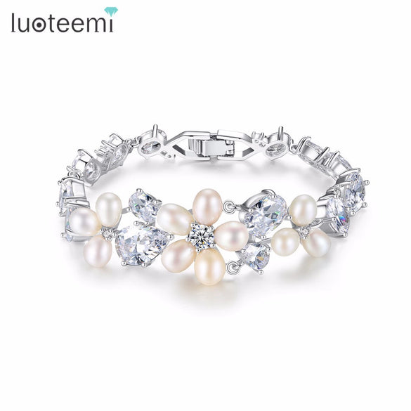 Women's Geometric Flower Bracelet With Freshwater Pearl And Zircon Copper Electroplated Fashion Jewelry