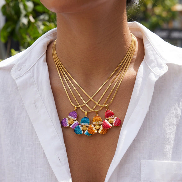 Women's Geometric Flower Stainless Steel Necklace With White Shell Enamel Design And 18K Vacuum Plated Regular Chain
