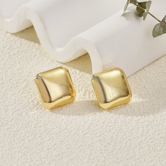 Women's Geometric Gold Tone Electroplated Metal Statement Earrings With Stainless Steel Ear Posts Light Luxury Fashion Jewelry